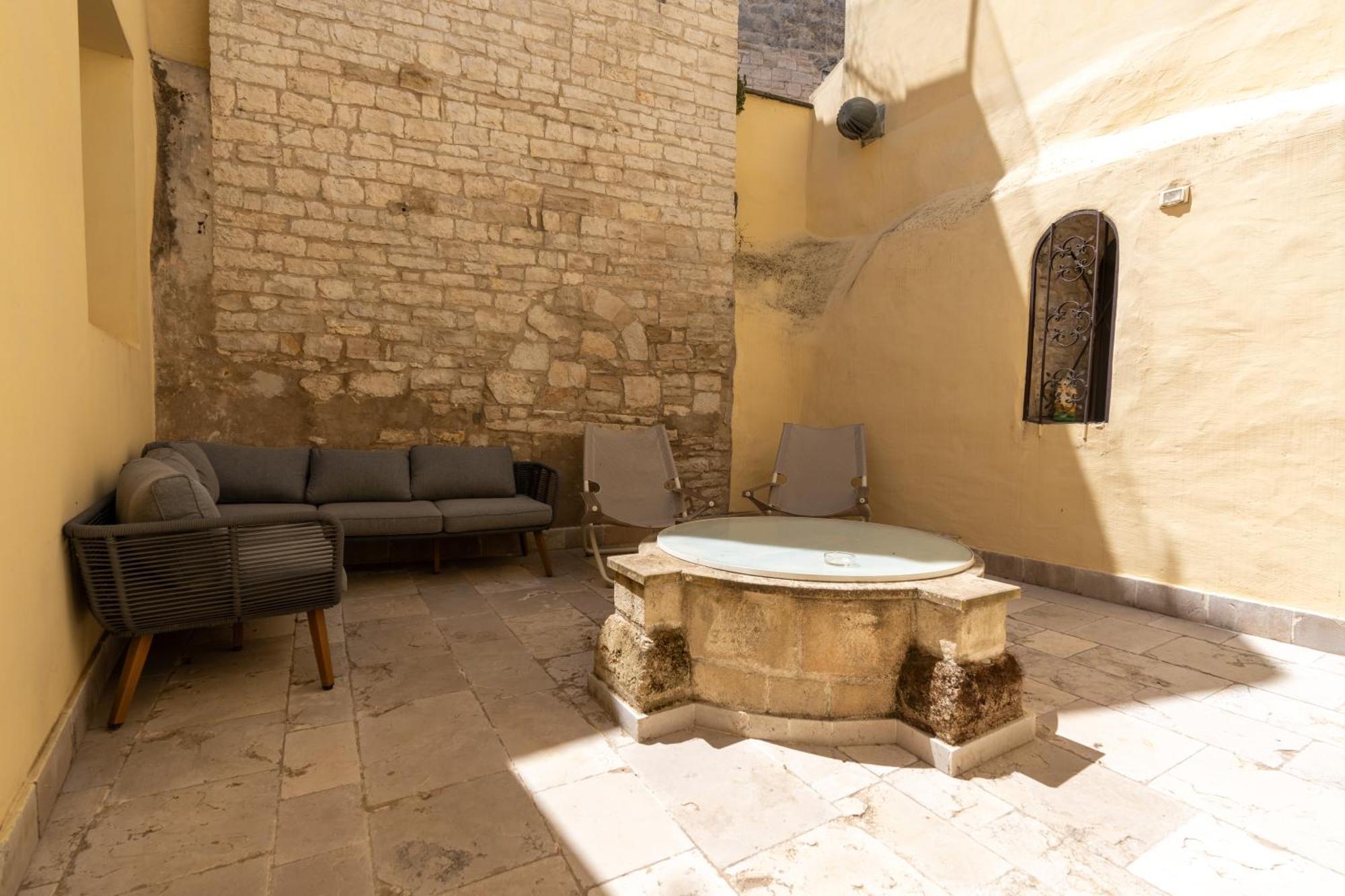 B&B Palazzo Vittoria Бішельє Екстер'єр фото